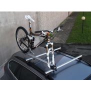 Menabo Bike Pro kerékpárszállító tetőcsomagtartóra