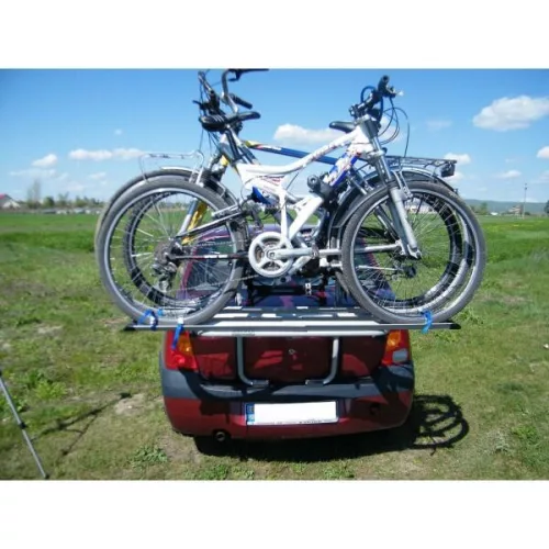 Menabo Steel Bike 3 kerékpárszállító hátsó ajtóra